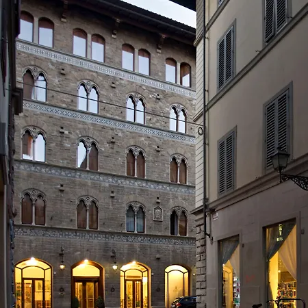 Pierre 4* Florencie