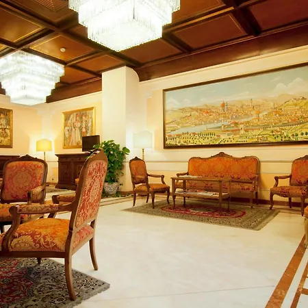 Hotel Pierre 4*