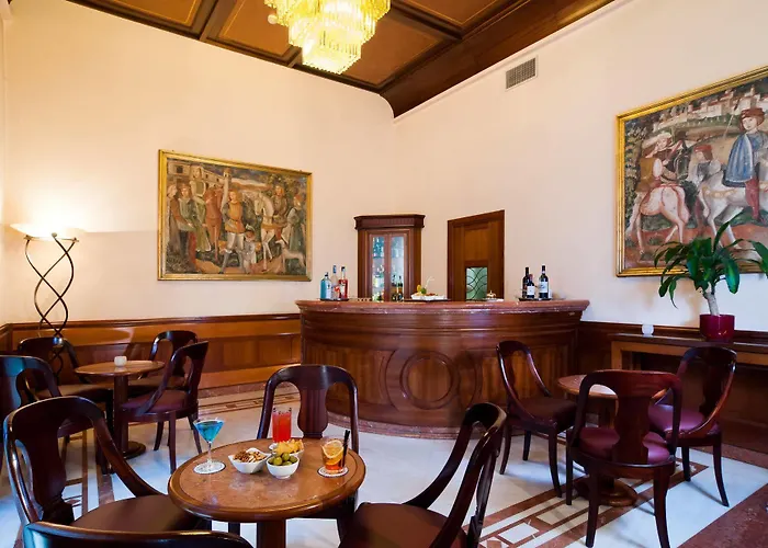 Hotel Pierre 4*