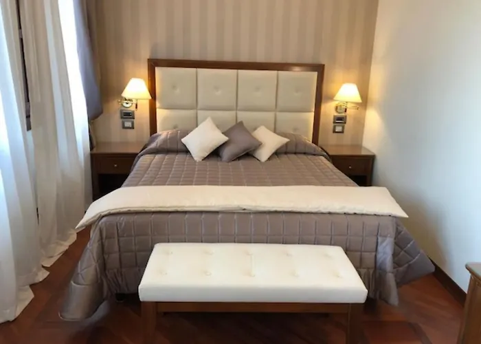 Pierre Hotel