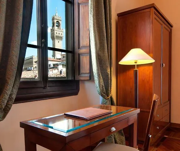 Pierre Hotel 4*