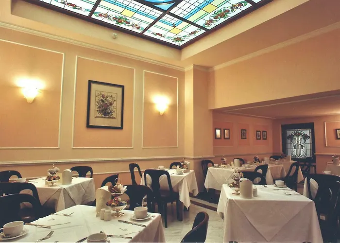 Hotel Pierre 4*