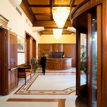 Pierre Hotel Florence