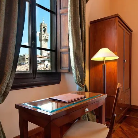 Pierre Hotel 4*