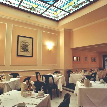 Hotel Pierre 4*